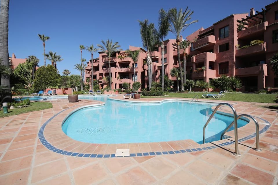 the pool with free access