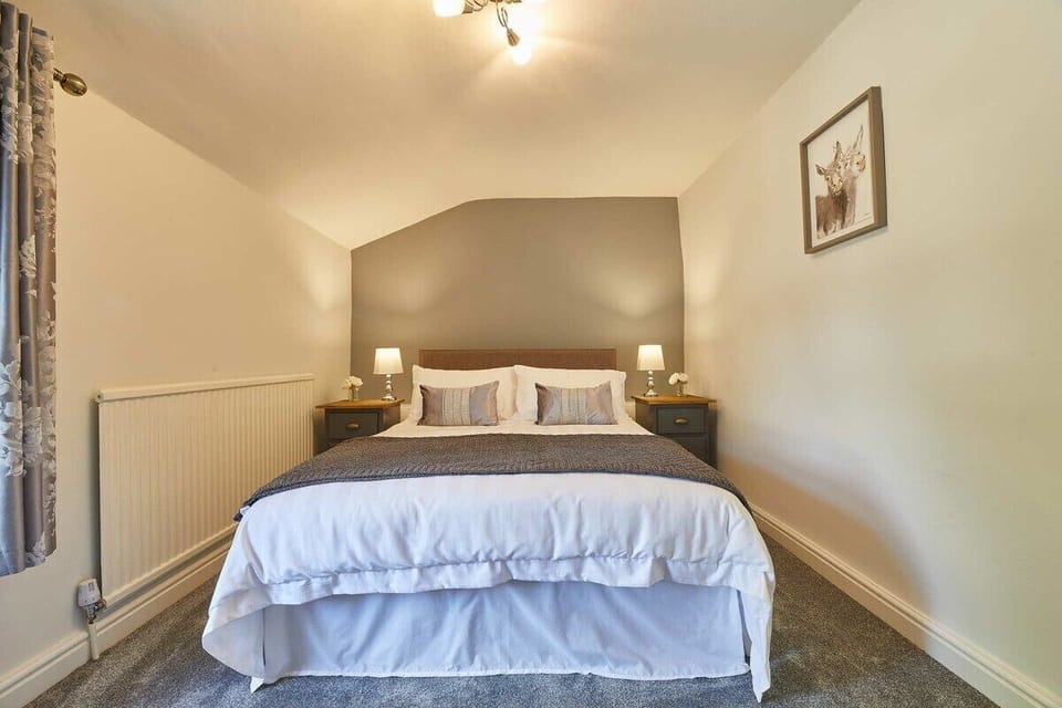 Cummins & Goings Cottage, Barnard Castle - Host & Stay