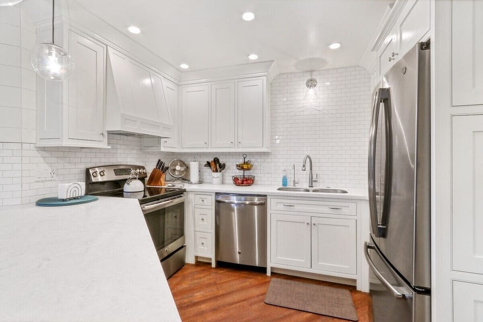 Fully equipped kitchen, drip coffee maker