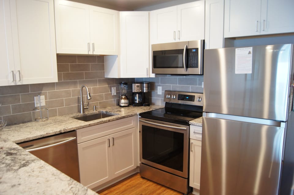 Appliance, Microwave, Oven, Refrigerator, Indoors