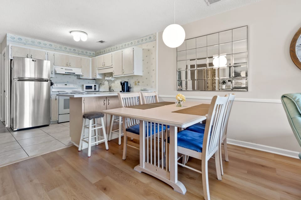 Flooring, Hardwood, Chair, Furniture, Indoors