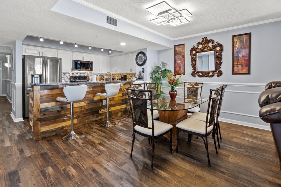 Indoors, Architecture, Building, Dining Room, Dining Table