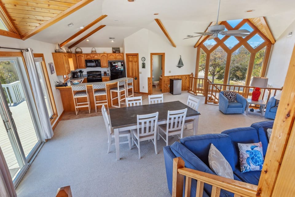 Eat a delicious meal beneath the Outer Banks sunlight in the Dining Area!