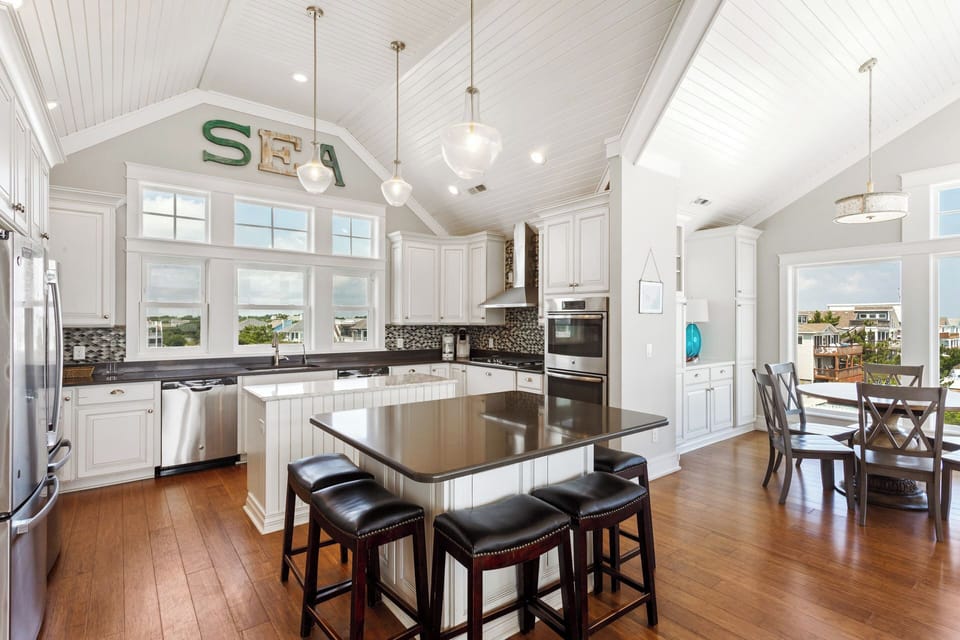The fully equipped Kitchen has everything you need to prepare a delicious meal for the whole family to enjoy.