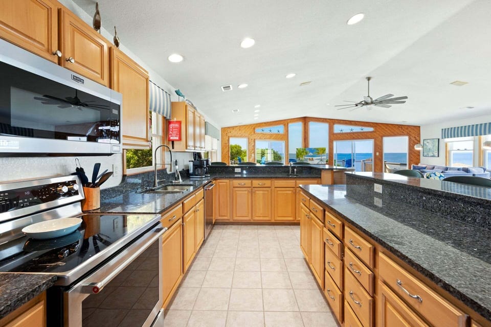 TL: Kitchen