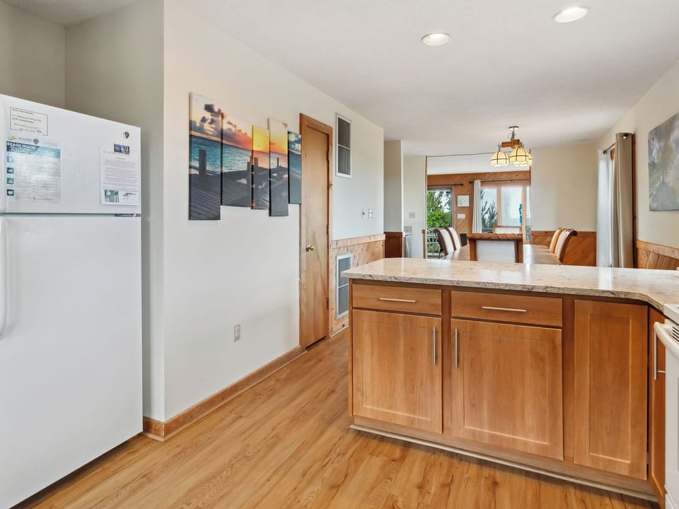 Whip up an impressive meal for the whole family in the spacious, modern Kitchen with new Stainless Steel appliances.