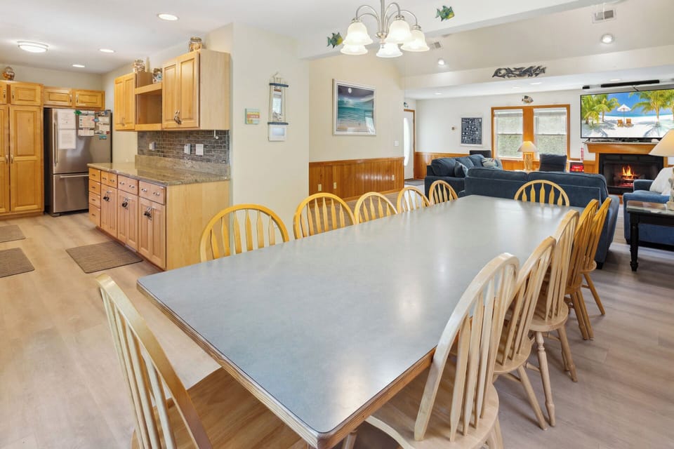 Enjoy a meal together in the spacious Dining Area.