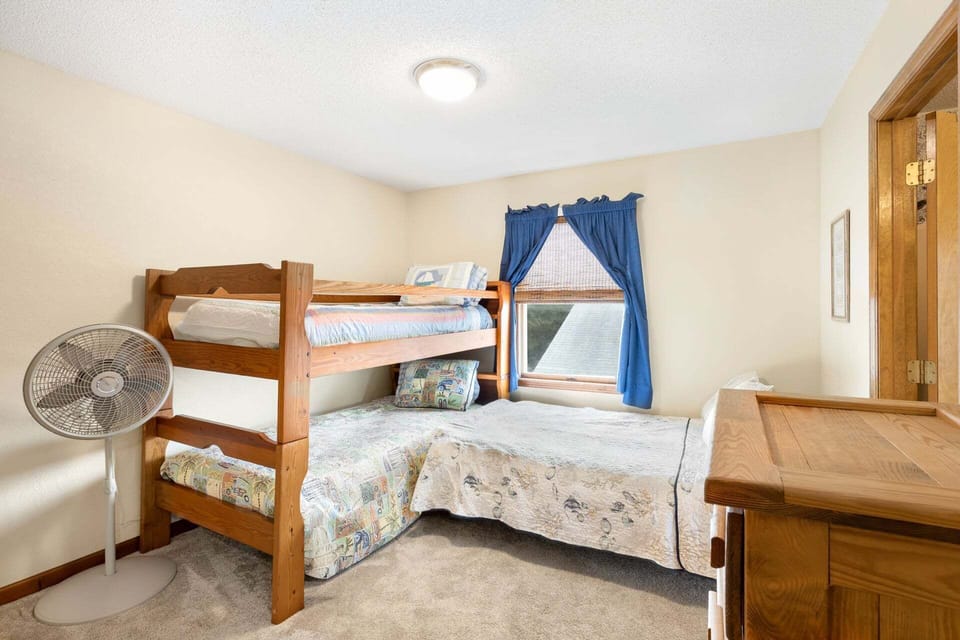 ML Bedroom with bunks