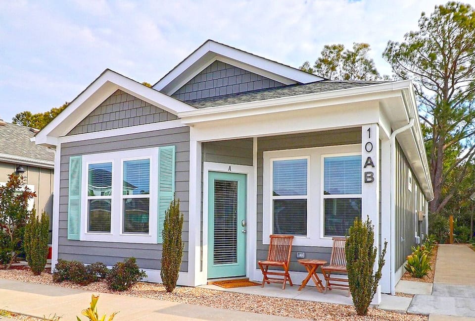 Front Front exterior of Salty SEArenity.