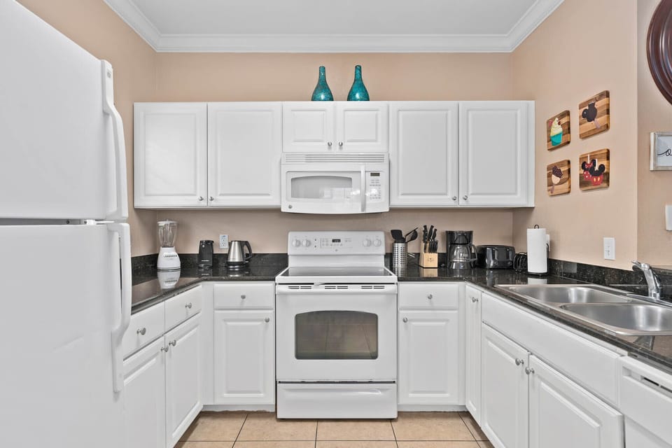 Full Kitchen