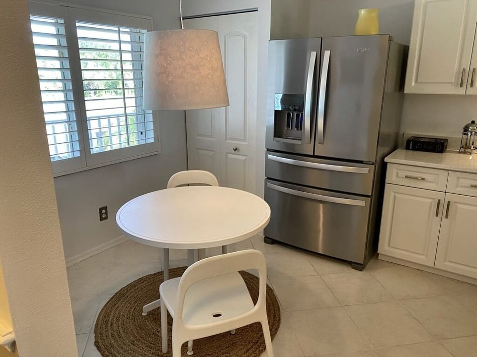 Breakfast nook