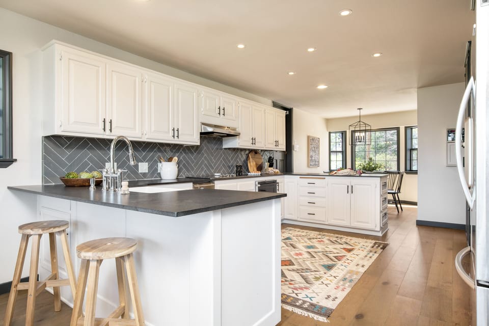 Spacious and modern kitchen.