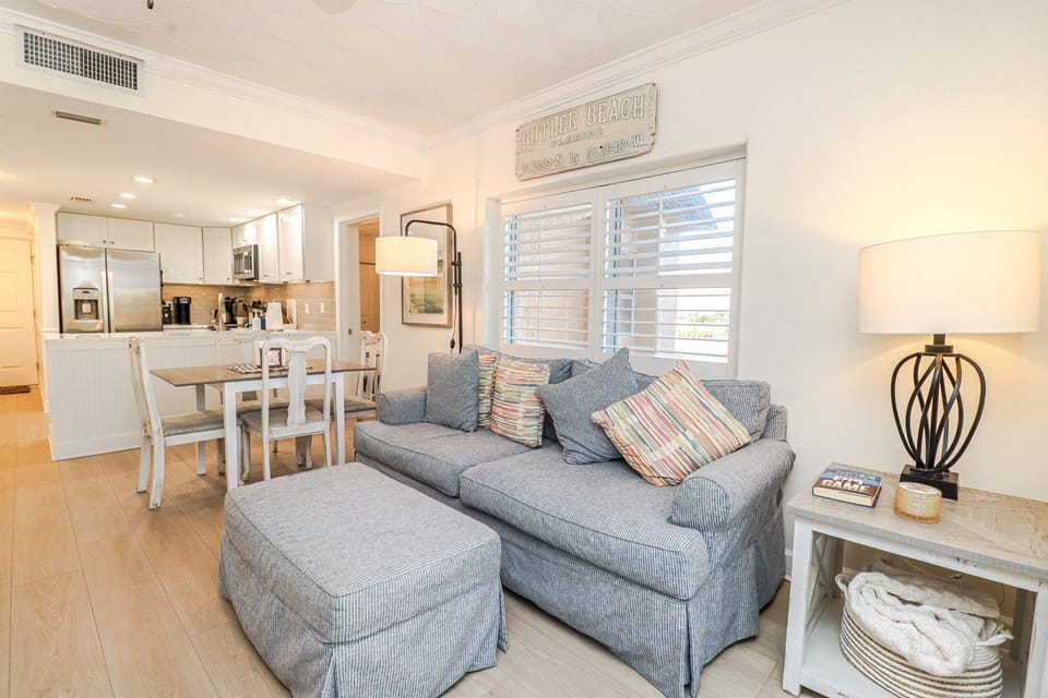 St. Augustine Beach Rentals Living Room