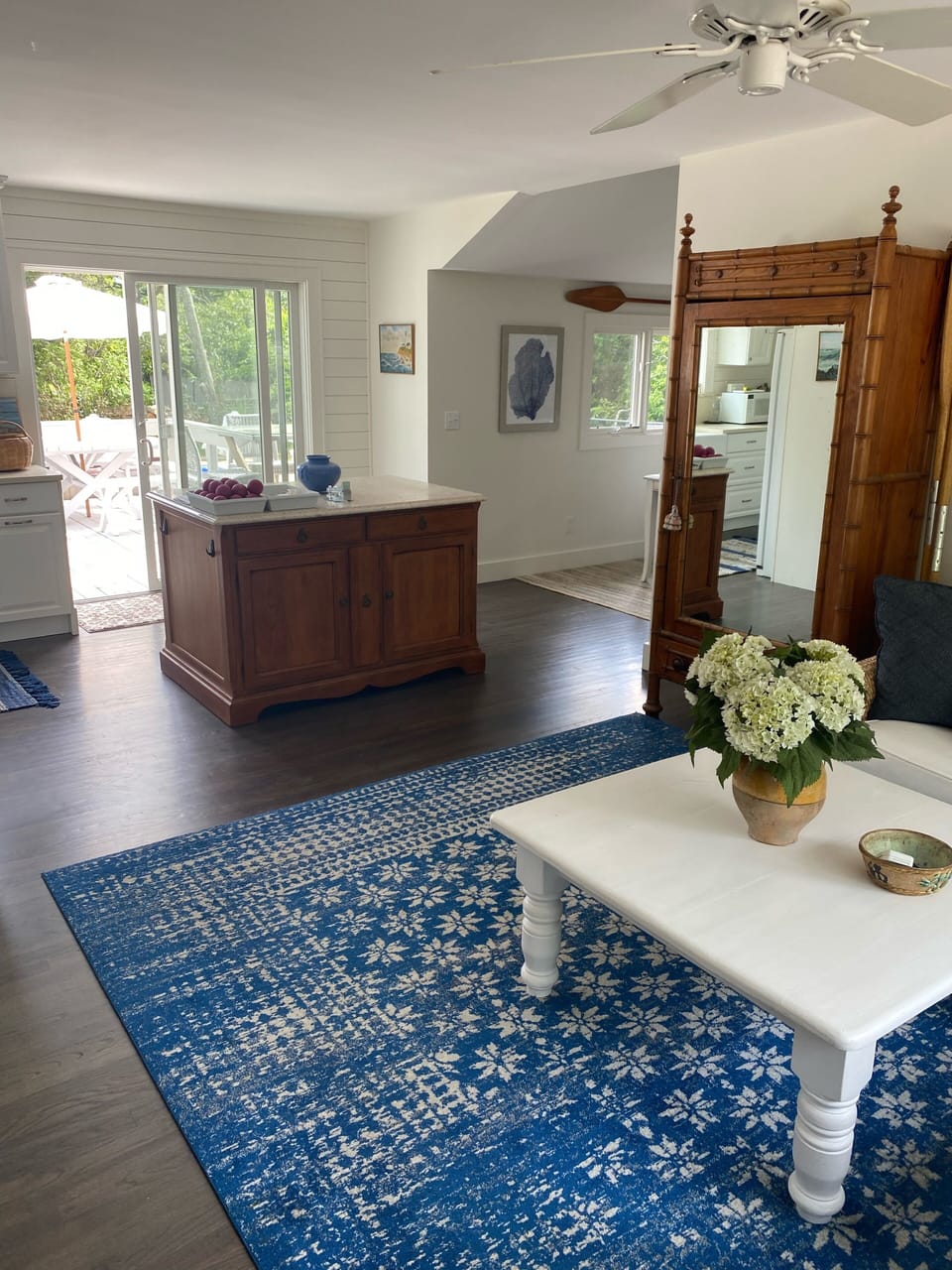 Island with Barstools 