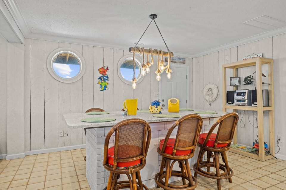 Additional Dining