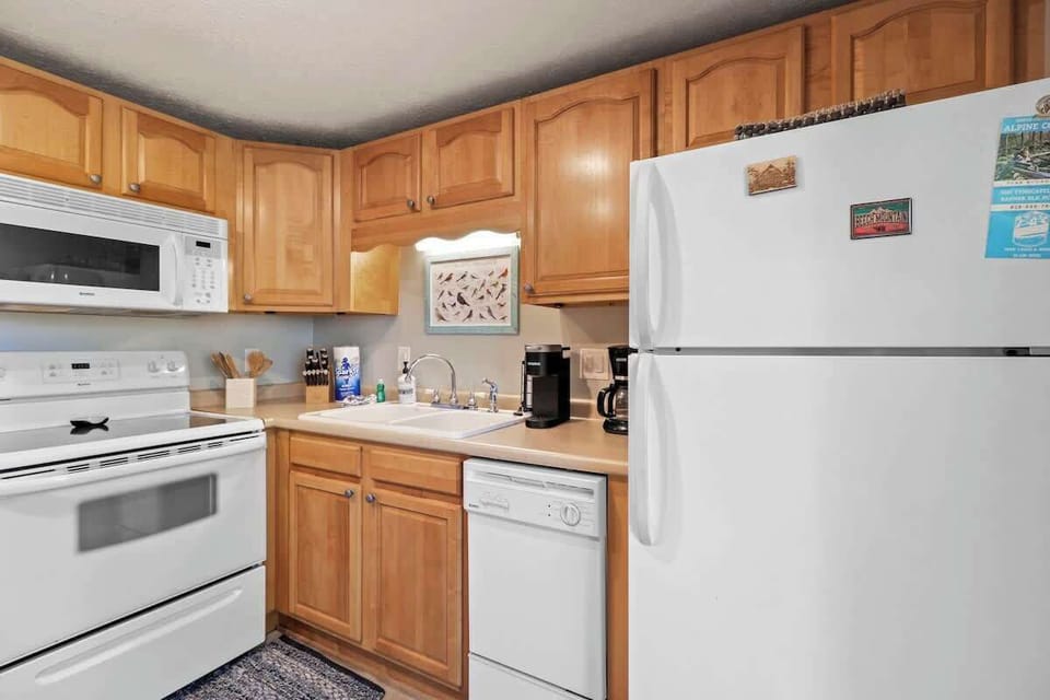Our kitchen is where culinary masterpieces meet quality time with loved ones!