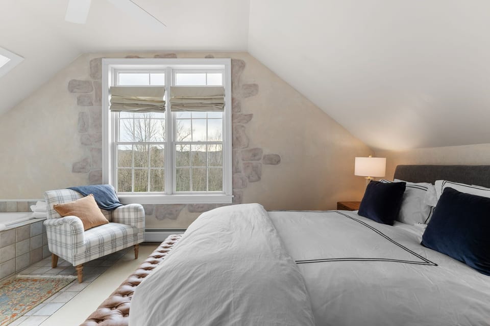 comfortable queen bed