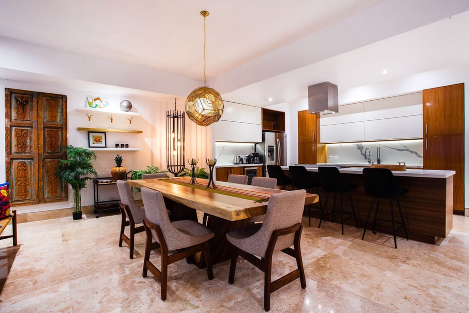Dining table with seating for 6
