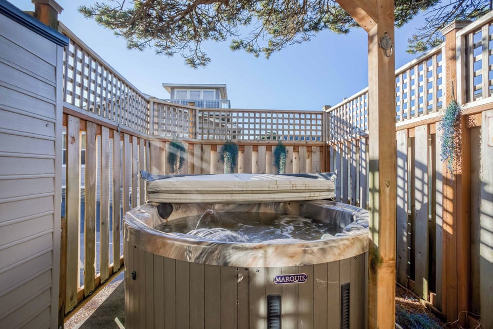 Hot tub