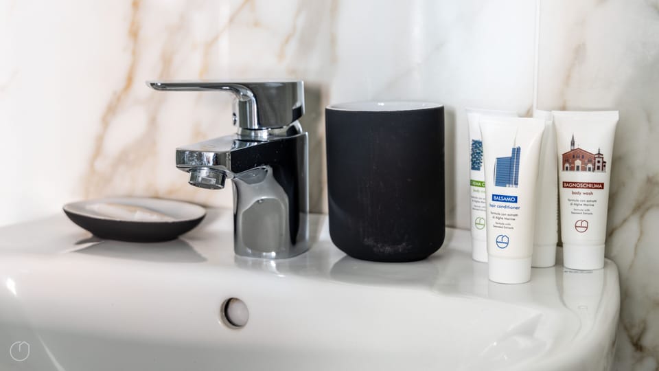 Bathroom amenities