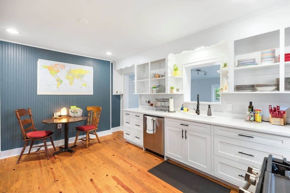 Newly renovated large kitchen