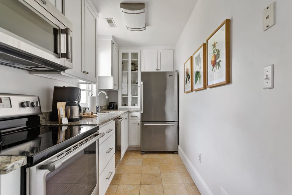 Hampton Park Oasis | Oswego Bungalow
