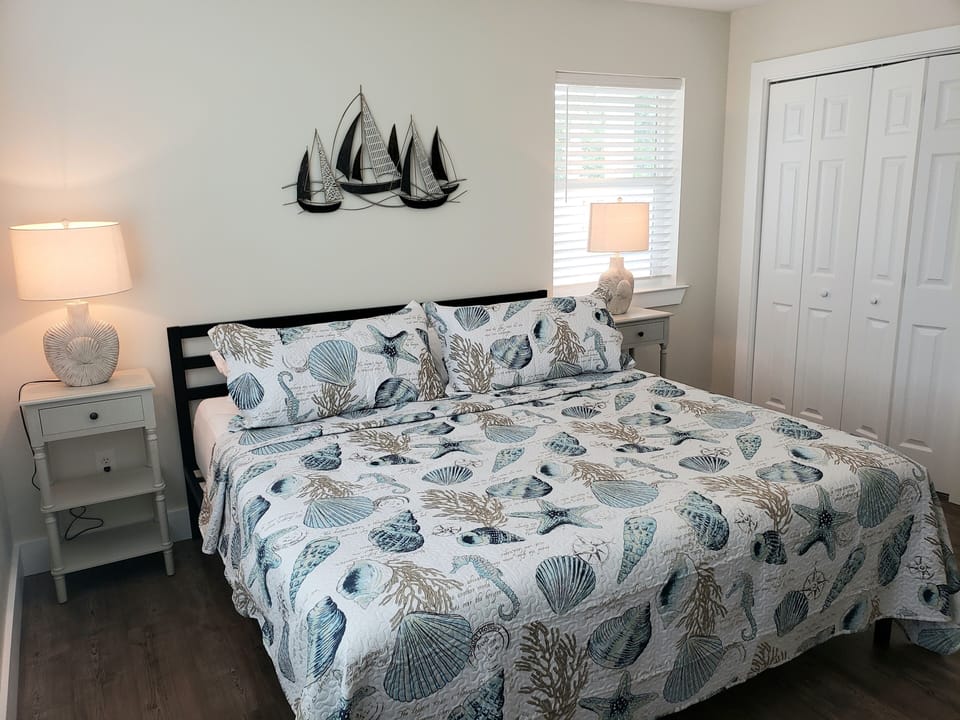 room, indoor, bed, private space