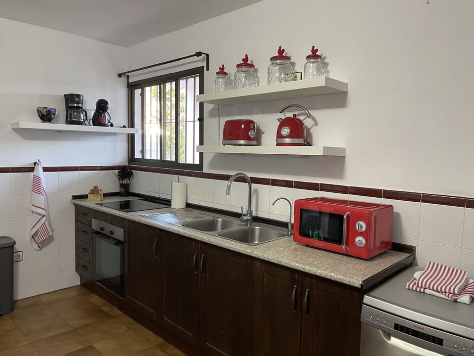 Kitchen, oven, Hob, coffee maker, toaster, Kettle. All crockery cook ware etc.