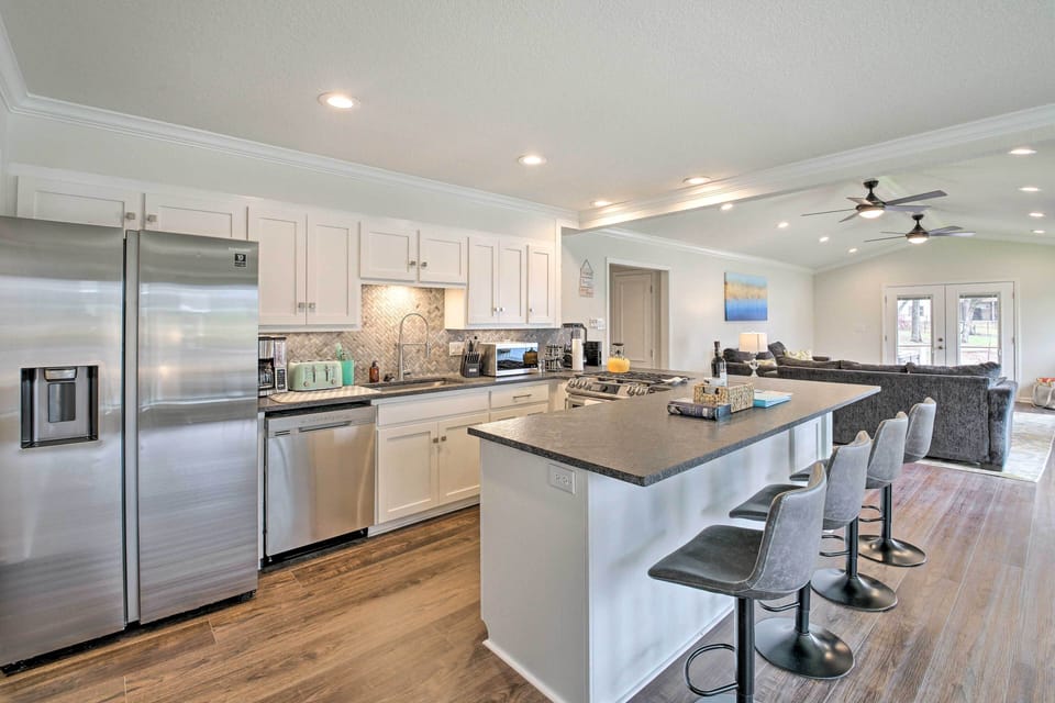 Kitchen | Fully Equipped | Cooking Basics | Dishware & Flatware