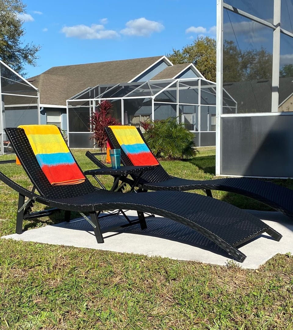 Loungers