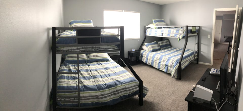 Downstairs Bedroom - 2 Bunk beds (Twin over Full) with video game set up