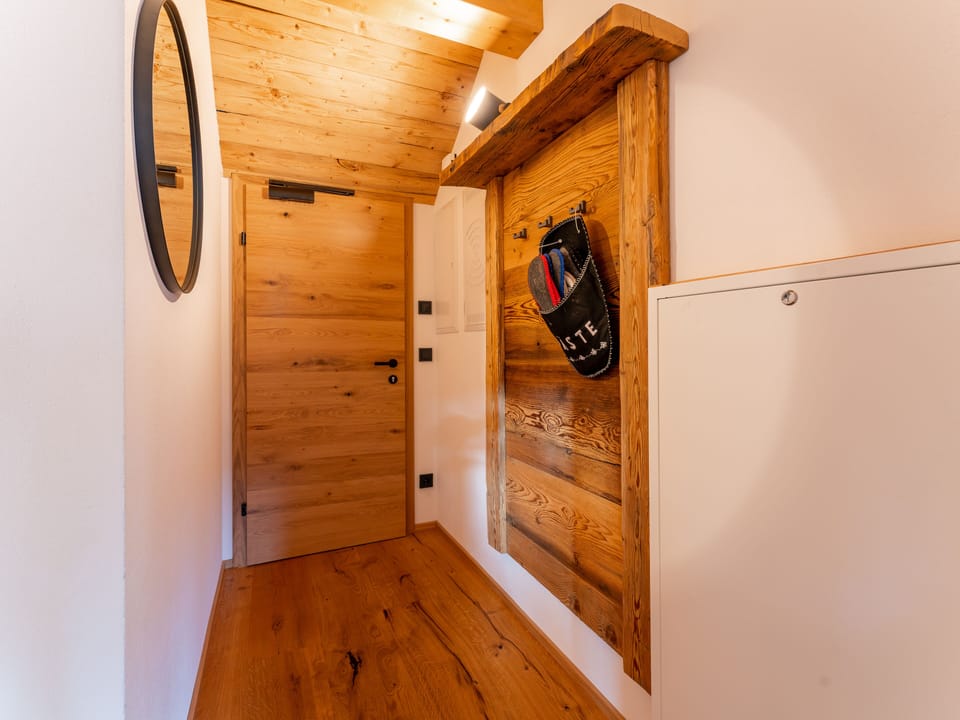 Entrance / Reception