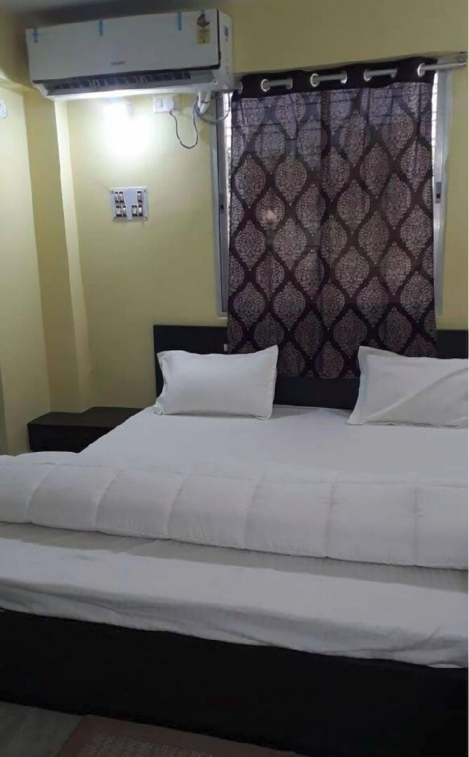 AC Deluxe Room
