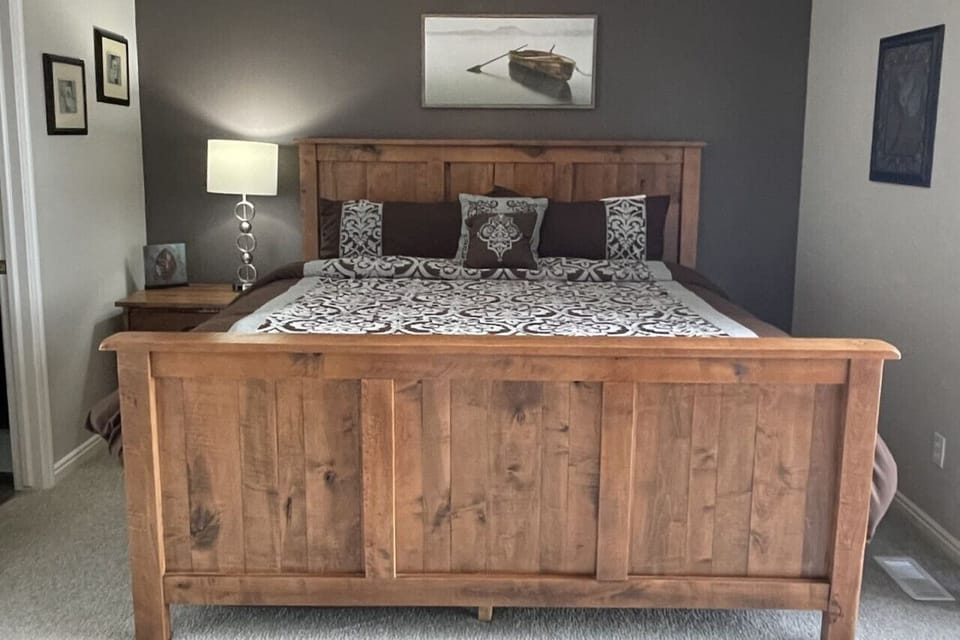 Beautiful King Bed in Main bedroom on 2nd level