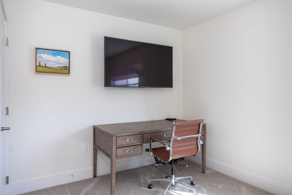 Work from home | Upper Level