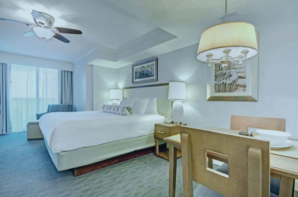 Unit layout, decor, and view may vary. 