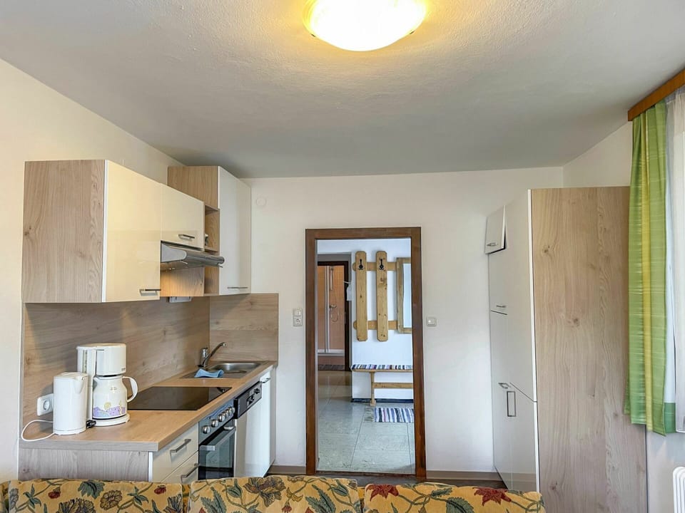 Sky, Mountain, Snow, Cloud, Highland, Slope, Outdoor Recreation, Tree, Freezing, Terrain