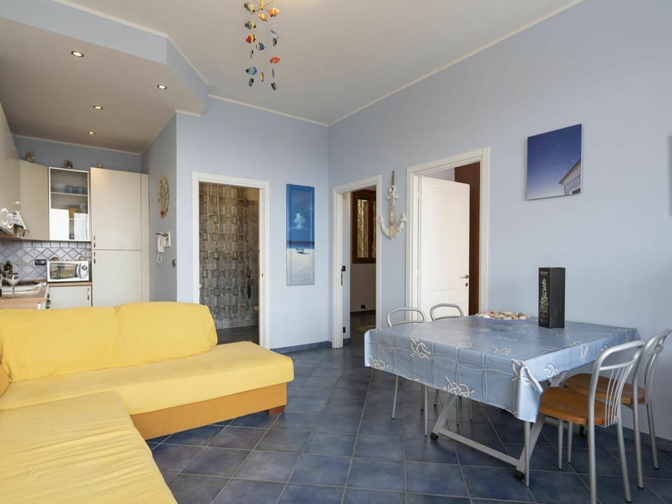 Sky, Mountain, Snow, Cloud, Highland, Slope, Outdoor Recreation, Tree, Freezing, Terrain