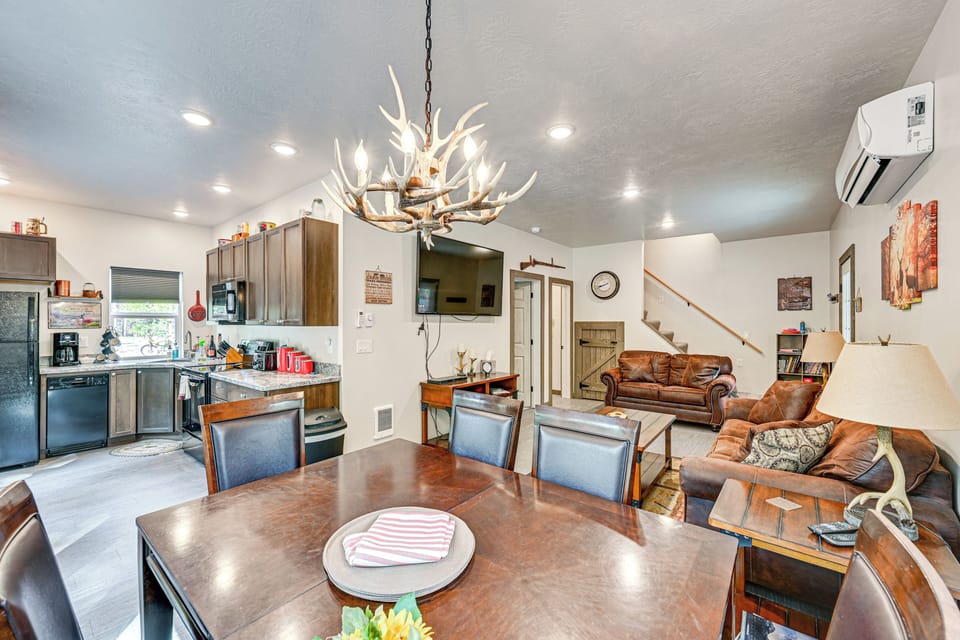 Dining Table | Dishware & Flatware | 1st Floor