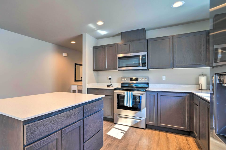 Fully Equipped Kitchen | Toaster