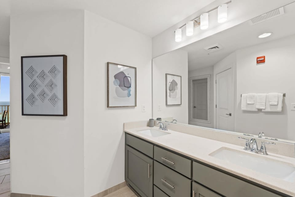 En Suite Bathroom