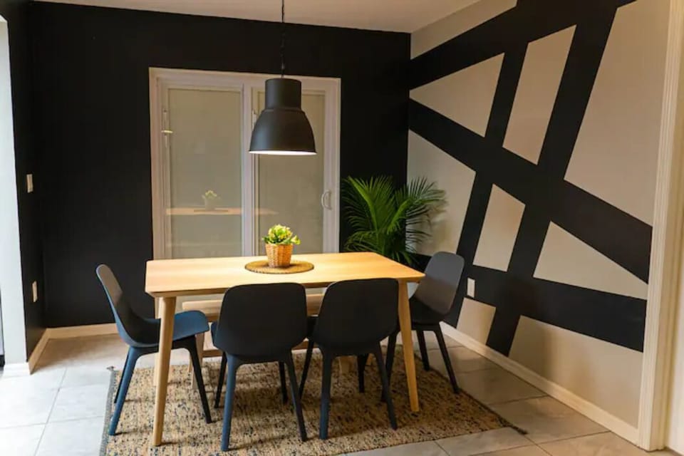 Dining room for 6