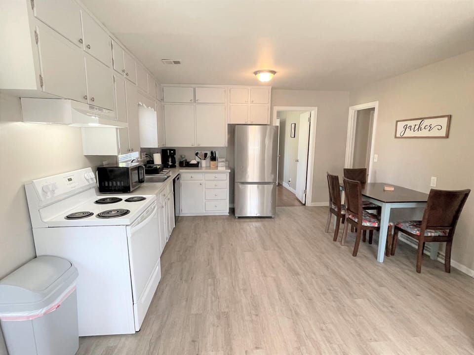 Kitchen with eat-in area