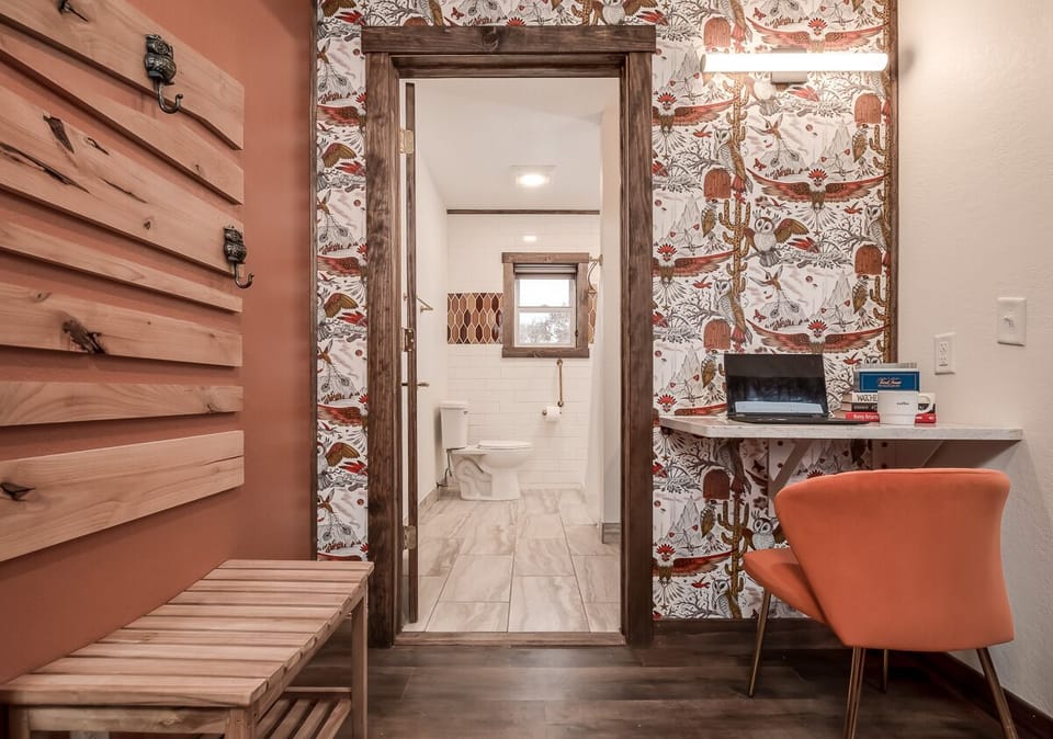"Unique and cozy boutique stay with thoughtful amenities." Review – Maximis H