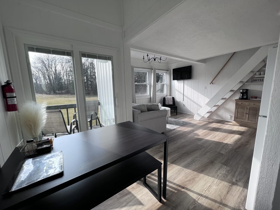 Dining Table/Living Room