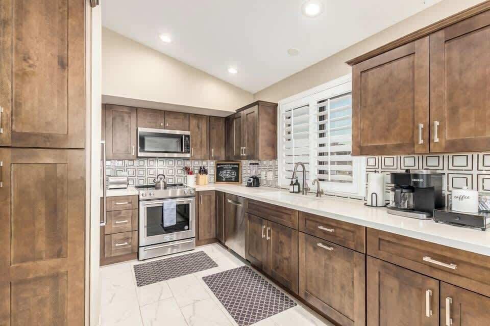 Fully stocked kitchen