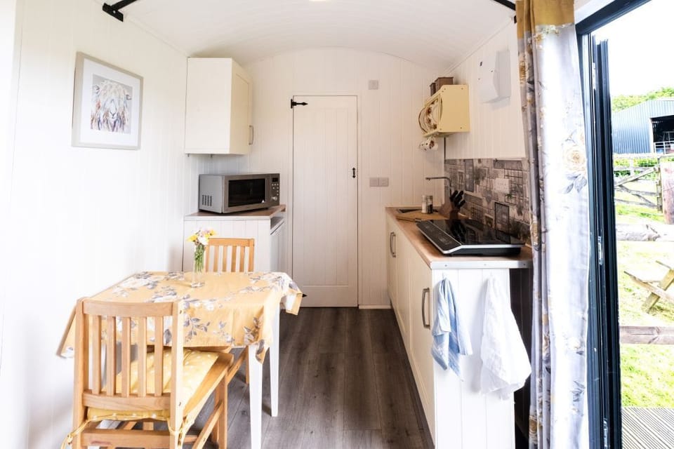Kitchenette diner
