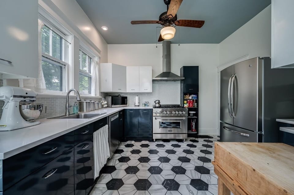 A beautifully updated kitchen with gas stove/oven, dishwasher, fridge/freezer.