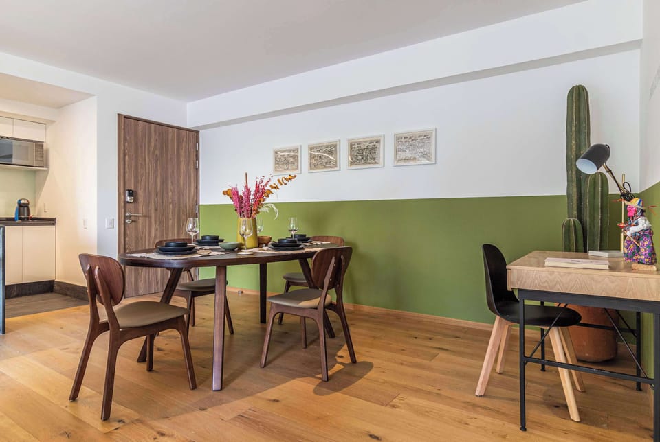 El mobiliario, la decoración y los servicios pueden variar ligeramente.