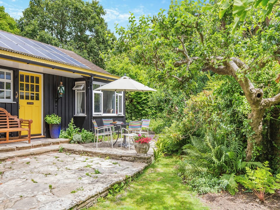 Exterior | Roselands, Dorchester